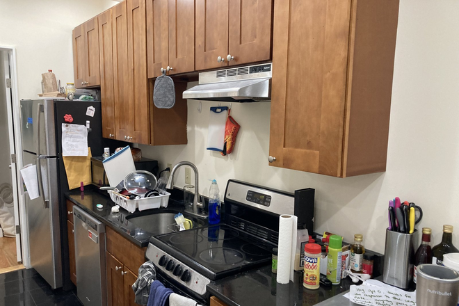 Call/text 602-317-9877 for a showing. - 9-1-26 / NO FEE 4-BED 2-BATH / EXPOSED BRICK! / H&HW INCL / LOOK AT PICS!!