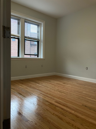 Bedroom - Room For Rent in 2-bed Apartment - NEU