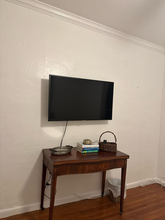 Bedroom - Safe, Clean, Single Room in Heart of Coconut Grove/Gables (Utilities Included) House