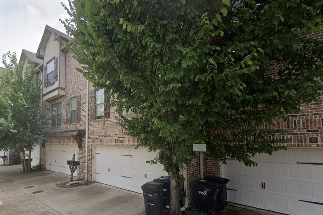 outside - 3x3 Townhome Near TAMU