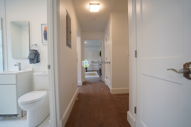 1 - SEPT 2026- Harvard Square One/Two bed/Studio, Modern! AC. No Fee Apartments