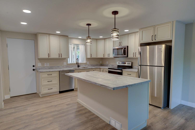 Kitchen - 2260 Hall
