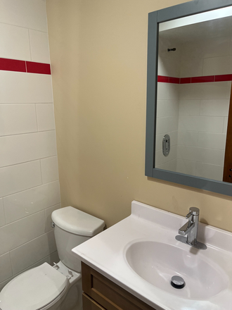 Bathroom - 2 Bedroom / 1-Bath on campus just 1 block from BSB & Library Apartments