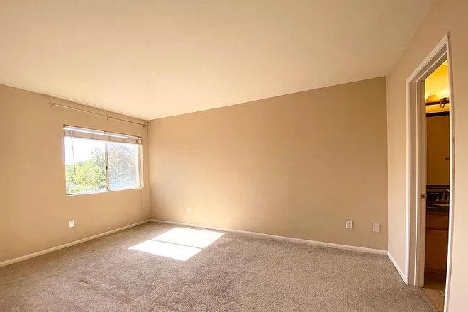 Bedroom - Lucera Condominiums
