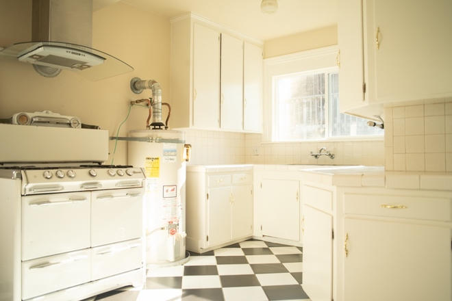 Photo - 3105-3107 Telegraph Apartments