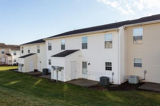 Rear view - 569 Pheasant Run Circle. UTILITIES INCLUDED!!! 4 Bedrooms available ! Townhome