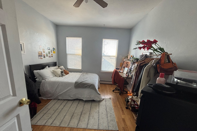 Room will be left fully furnished - Fully Furnished Mission Hill Sublet Available ASAP! (All female, 3 bed 2 bath)