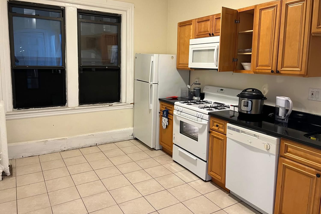 Kitchen - Private Room near Northeastern (January move-in)