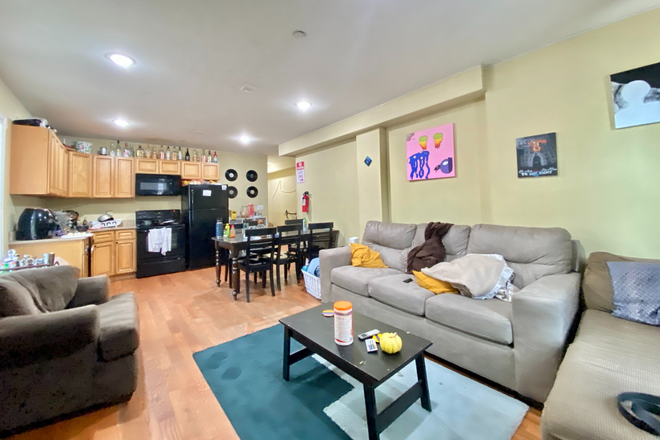 Living room - 2014 N 17th St Townhome Unit A