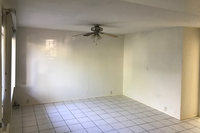 Living area view - Clean and Quaint - One-bedroom (Montrose/Upper Kirby/Museum district) Apartments