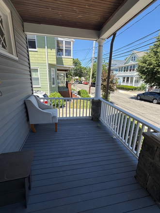 - - FOUR BED ONE BATH FOR TUFTS 2027