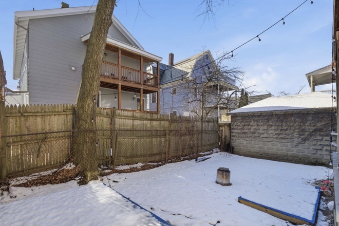 - - FOUR BEDROOM NEAR TUFTS UNIVERSITY FOR 6/1/2027