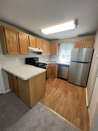 Kitchen - Sugarloaf Estates Apartments