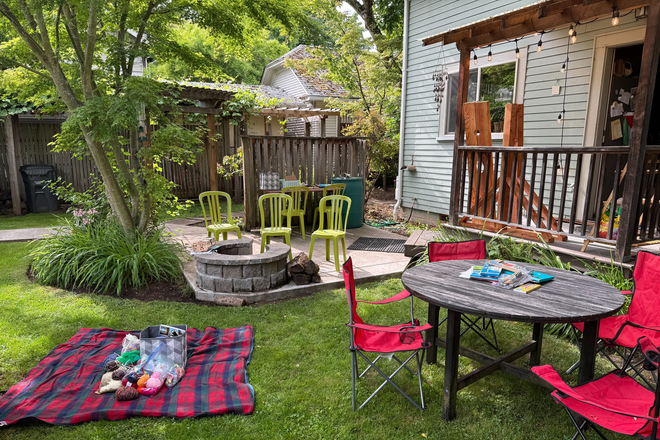 Porch/Firepit - Beautiful House and Yard in West Jefferson Neighborhood
