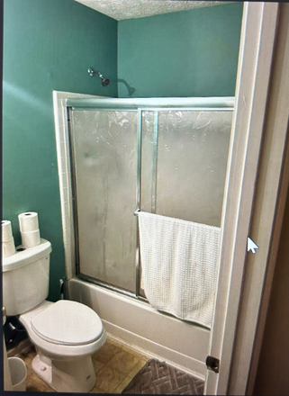 Private/shared bathroon - Room For Rent, 1 Month, 1 Semester ,6 Month Leasem=, Females only! Townhome