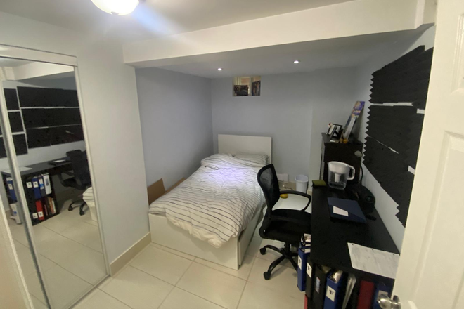 Bedroom - 216 Beverley Street Toronto
