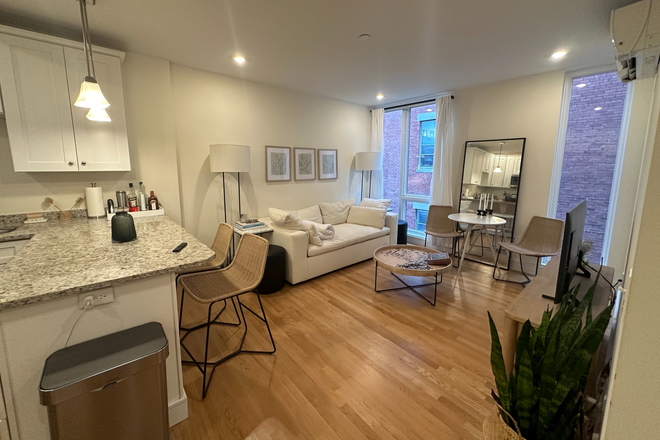 - - Renovated 1 Bed available 07/01/26 near Longwood Area