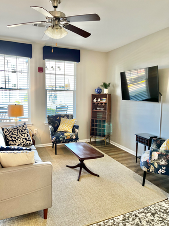 Living room - Townhome in Rowandale
