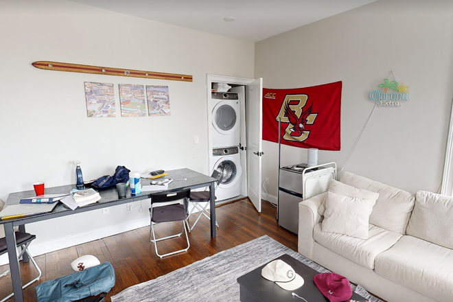 Hub Realty - Spectacular 2 bedroom next to BC campus, new kitchen and bath, laundry in unit
