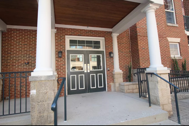 Keyless entry door into the condo - **Stetson Square Condo** 2-Bed/2-Bath/2-parking garage. 4 mins to UC Med; Main campus & Children's