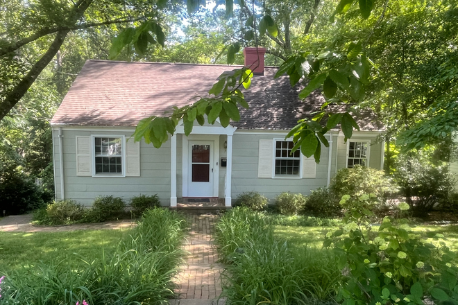 Front - Charmingly furnished house with garden on quiet street