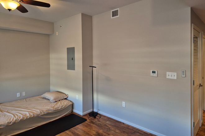 Studio area - Studio(Residences at the John Marshall) - Close to both Monroe Campus and MCV Campus Apartments