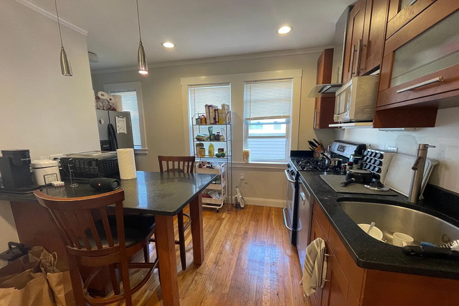 Kitchen - Modern 4 bed w/ 2 car parking incl. & multiple outdoor spaces! NO FEE Apartments