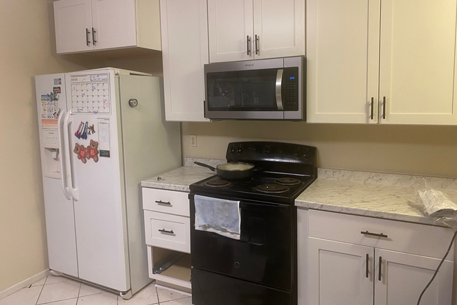 kitchen 2 - 7 bedrooms + 3 baths