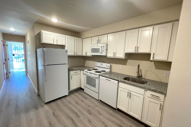 Kitchen - 1626 N Sydenham St Rental