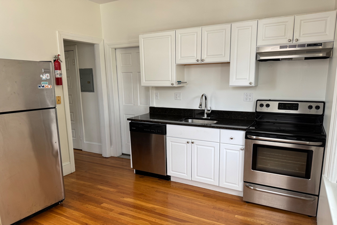 Kitchen - Spacious and Sunny Studio Apartment. Walk to Brown University.
