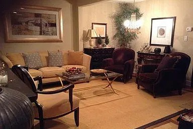 Living room - 6130 MACBETH APT 1 FREE student application