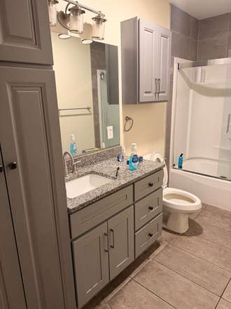 Bathroom - Room near campus Townhome