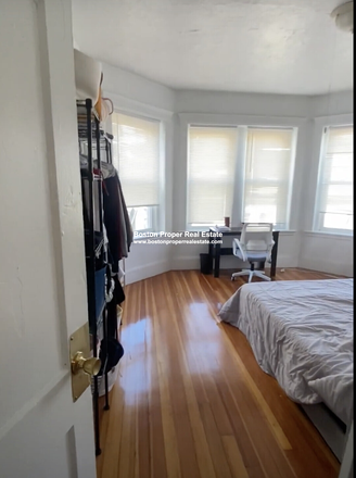 a - NO BROKER FEE RIGHT BY BERKLEE AND NEU Apartments