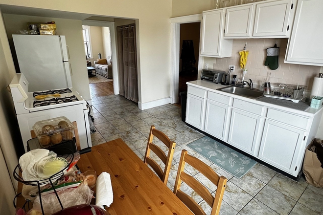 LIVING - 4 BED/1 BATH WITH HEAT AND HOT WATER INCLUDED! 9/1/25!
