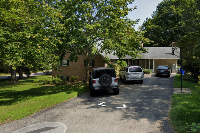 Front view - 704 Circle Drive