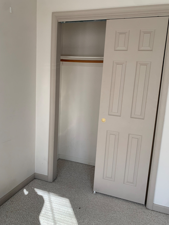 Closet - ROOM FOR RENT IN CENTREVILLE VA Townhome