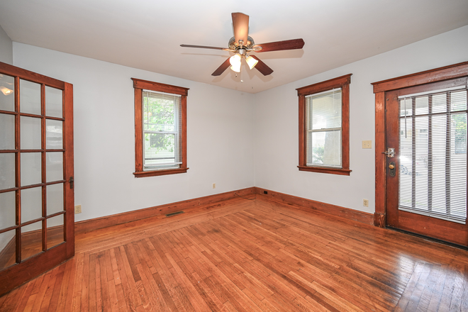 Interior - 409 Ada- 2 Bedroom in Clifton with Off Street Parking House