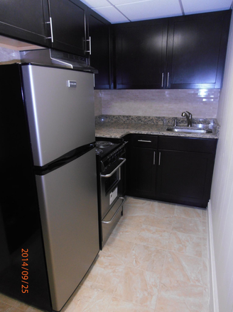 Call Arezou for info. 617-584-7817 - 1 BED AVAILABLE IN THE BACK BAY ON 6/1/2024! HEAT AND HOT WATER INCLUDED IN THE RENT! Apartments