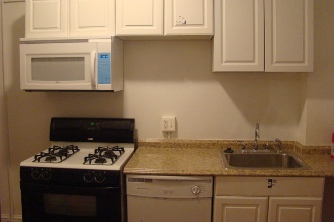 Kitchen - Irving St House [ Move in TODAY] 4 rooms available