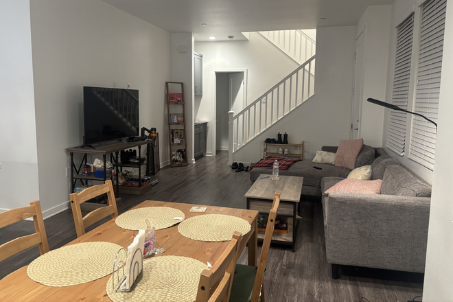 Dining & Living room - Sublease/Lease in Downtown Riverside - Private Room Townhome