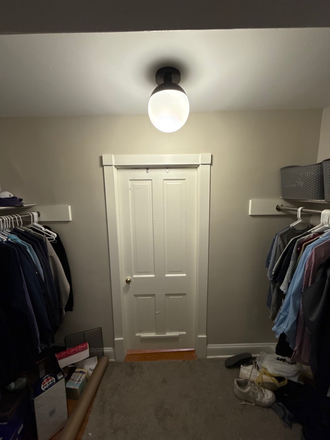Walk in closet - Master bedroom close to campus House