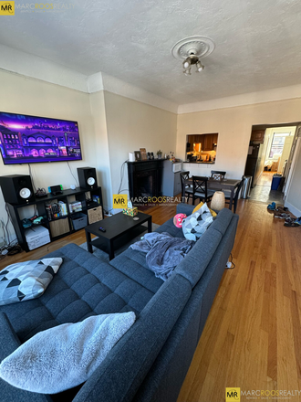 Call call or text Arezou at 617-584-7817 - Modern 2 bed in kenmore sq. border of Back Bay, close to universities, restaurants........... Apartments