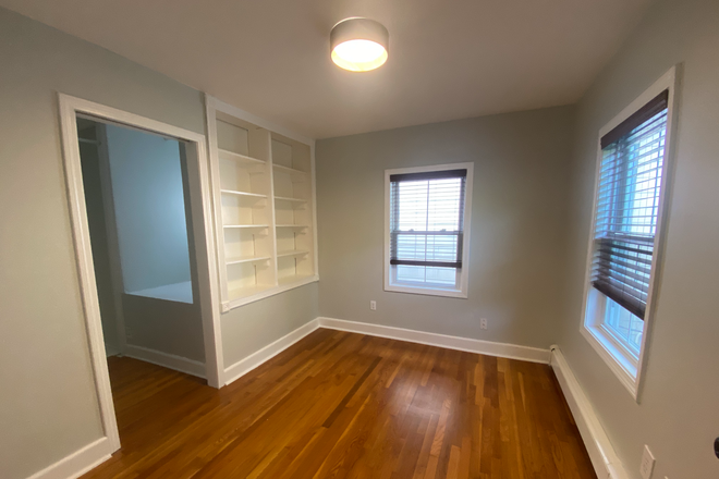 Bedroom - Sun-Filled 2 Bed / 1 Bath Condo/1 parking/Steps to BUS and T