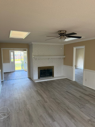 Living Room - 4BR / 2BA Student House Close to CCU– Ideal for 4 Roommates – 2026–2027 School Year