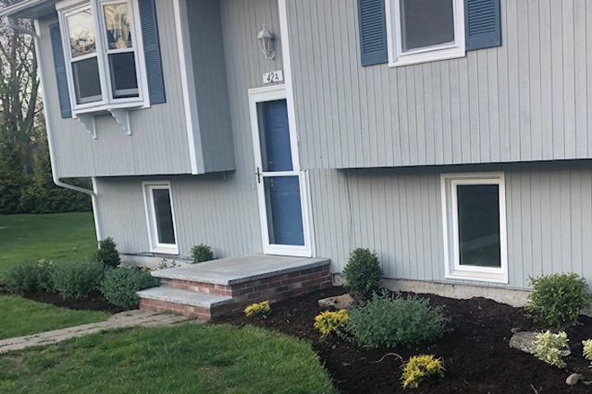 Exterior Front - 42 Joy Lane Narragansett, RI 02882