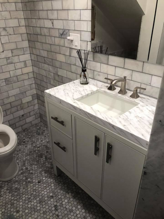 Bathroom 1 - 14 Tellier Road - Point Judith House