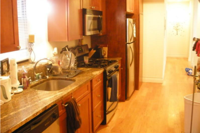 kitchen - 4 bed- Fenway, right near campus Condo