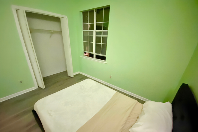 Bedroom #2, full mattress - Modern, Furnished 2BR Apt Share Steps from UNCW – Rent Direct from Owner, No Fees, Wi-Fi!