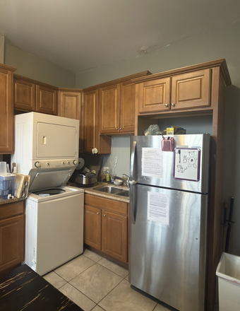 Kitchen - 1140 West Taylor Sublease Apartments