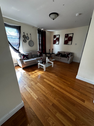 2 - Sept 2026, Amazing 3 bed/1bath,  Cats Friendly, No Fee Apartments